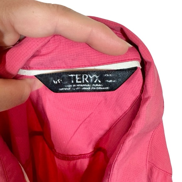 Arc’teryx Fernie Short Sleeve Nylon Snap Front Shirt in Pink Outdoors Hiking - Picture 7 of 16